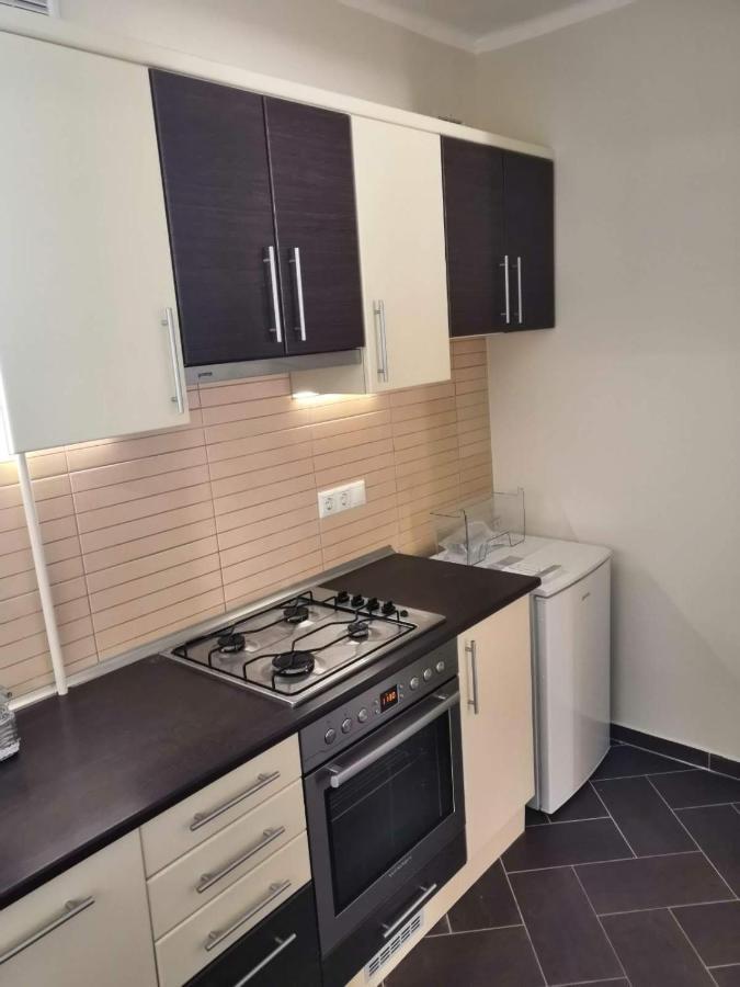 Newisland Family Apartman Sárvár Eksteriør bilde
